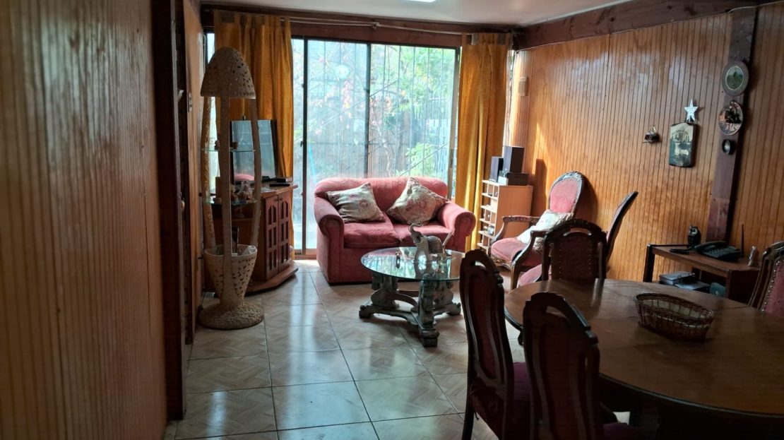 ¡SE VENDE CASA EN VILLA HERMANOS CARRERA, COMUNA EL BOSQUE!